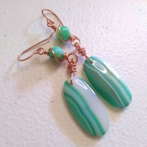 Banded Green Agate & Kiwi Jasper - Long Dangle Earrings - Copper Wire Earwires - Picture 2 of 10